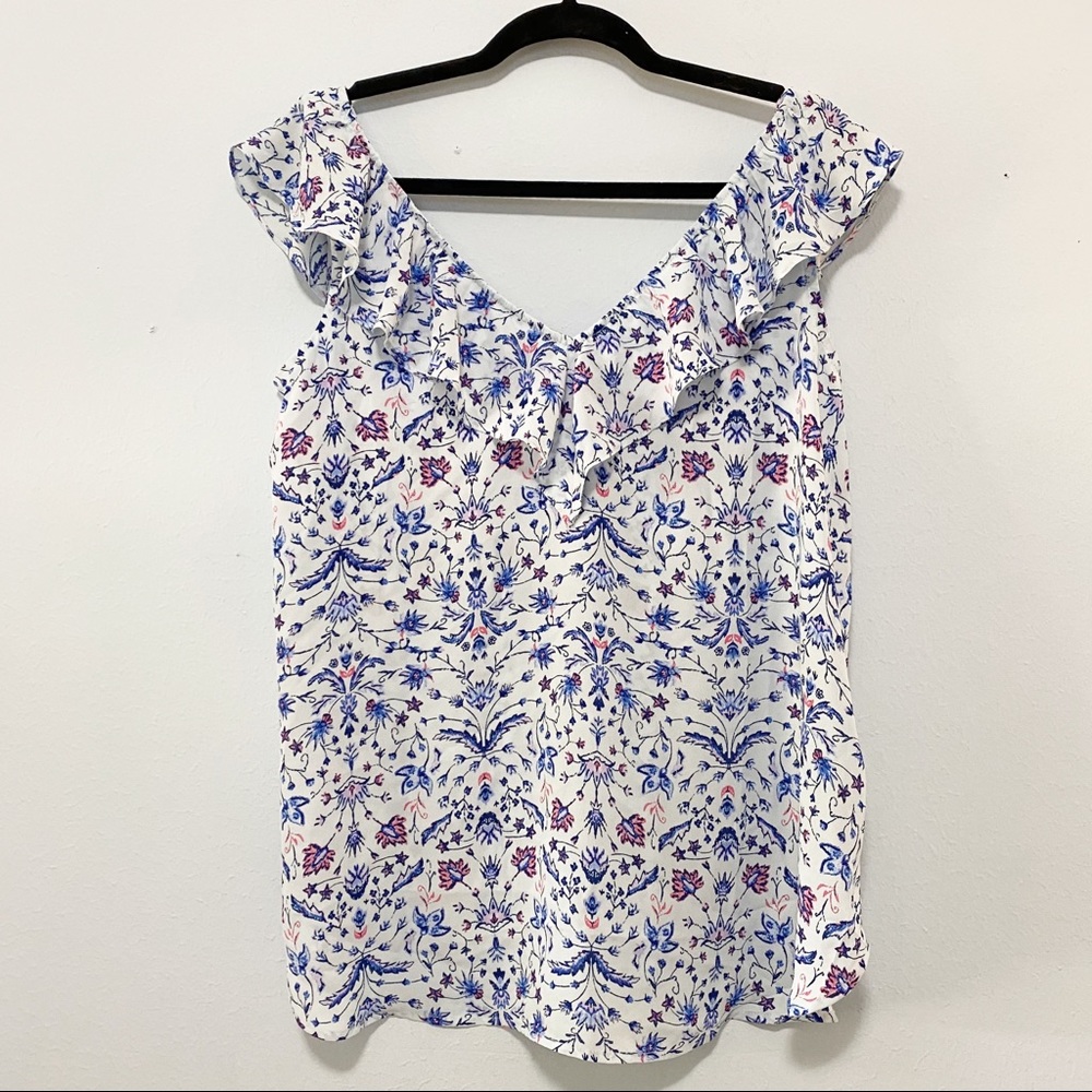 GAP MATERNITY NWT FLORAL TOP SZ M